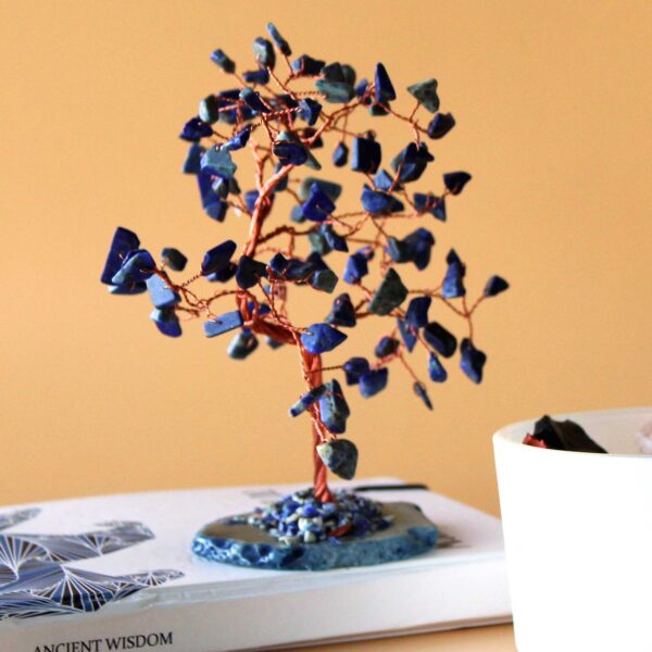 Arbre de pierres précieuses Lrg - Sodalite sur base d'agate bleue (100 pierres)- Vendu par 1