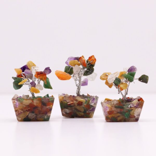 Mini arbres de pierres précieuses sur base d'orgonite - Multi pierres (15 pierres)- Vendu par 1 – Image 2