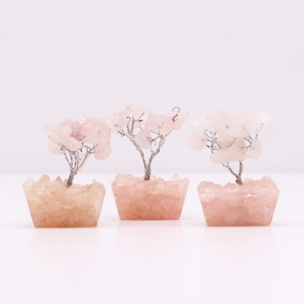 Mini arbres de pierres précieuses sur base d'orgonite - Quartz rose (15 pierres)- Vendu par 1 – Image 2