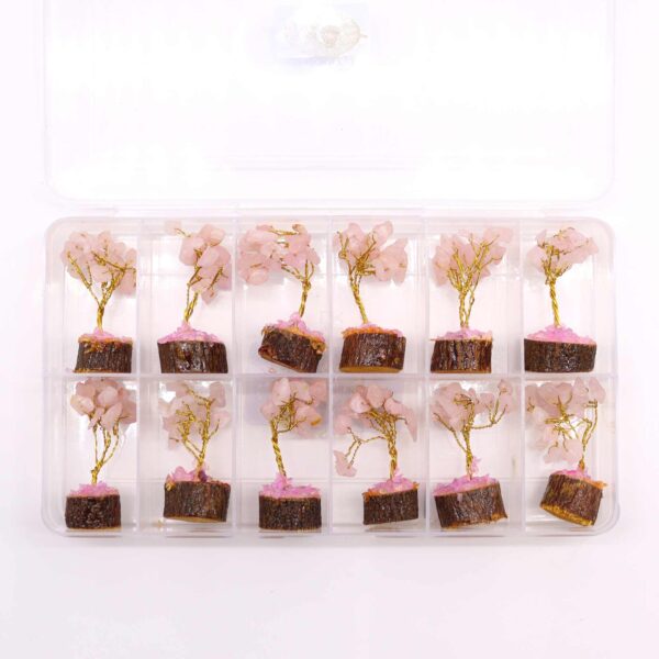 Mini arbres de pierres précieuses sur socle en bois - Quartz rose (15 pierres)- Vendu par 1 – Image 3