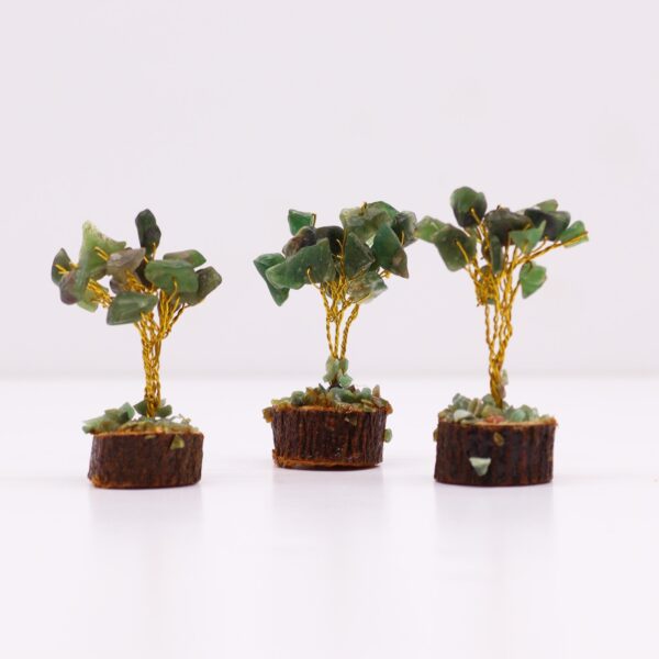 Mini arbres de pierres précieuses sur socle en bois - Aventurine verte (15 pierres)- Vendu par 1 – Image 3
