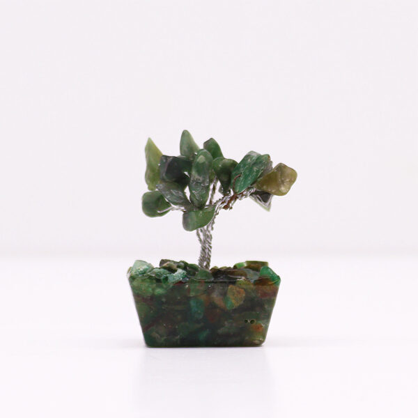 Mini arbres de pierres précieuses sur socle en bois - Aventurine verte (15 pierres)- Vendu par 1 – Image 2