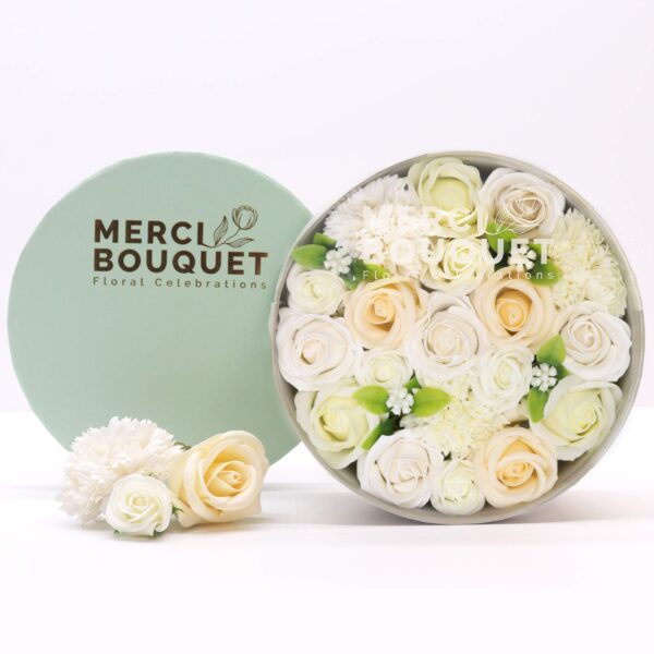 Boîte Ronde - Bénédictions de Mariage - Blanc & Ivoire- Vendu par 1 – Image 3