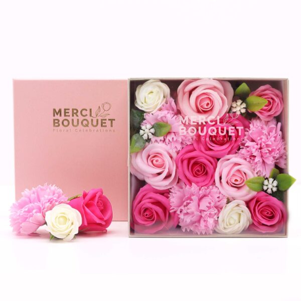 Boîte Carrée - Bénédictions de Bébé - Roses- Vendu par 1 – Image 3