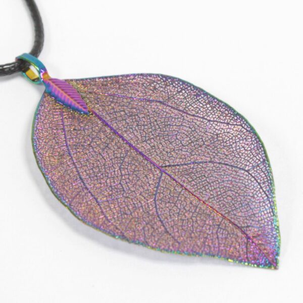 Collier - Feuille de Bravoure - Lavande- Vendu par 1