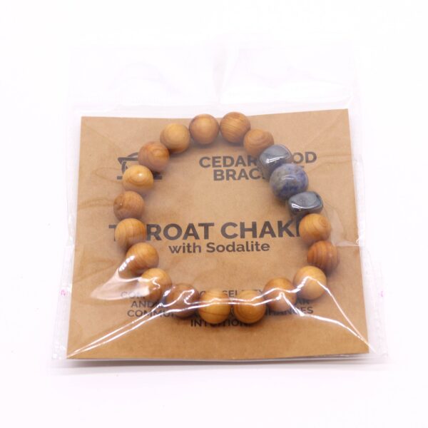 Bracelet chakra de la gorge en bois de cèdre avec sodalite- Vendu par 1 – Image 4
