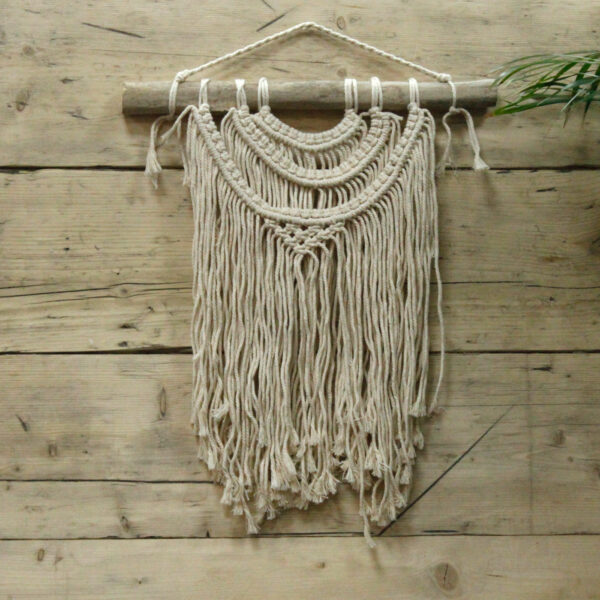 Tenture murale en macramé - Trois vagues- Vendu par 1 – Image 2
