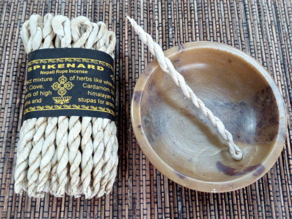 Corde d'encens aux herbes pures - Bois de santal et épices- Vendu par 1 – Image 4