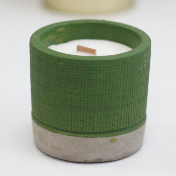 Bougie de soja en béton en pot - Vert - Mousse de mer et herbes- Vendu par 1 – Image 2