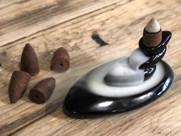 Cônes d'encens à reflux Aromatica - Bois de santal- Vendu par 1 – Image 3
