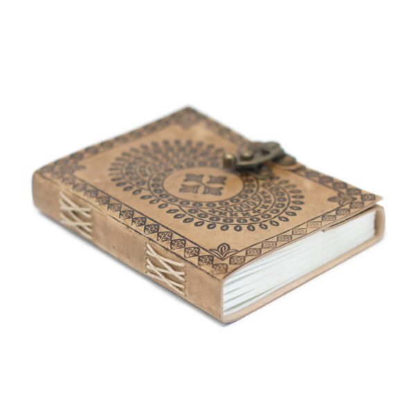 Carnet Mandala bleu en cuir (18x13 cm)- Vendu par 1