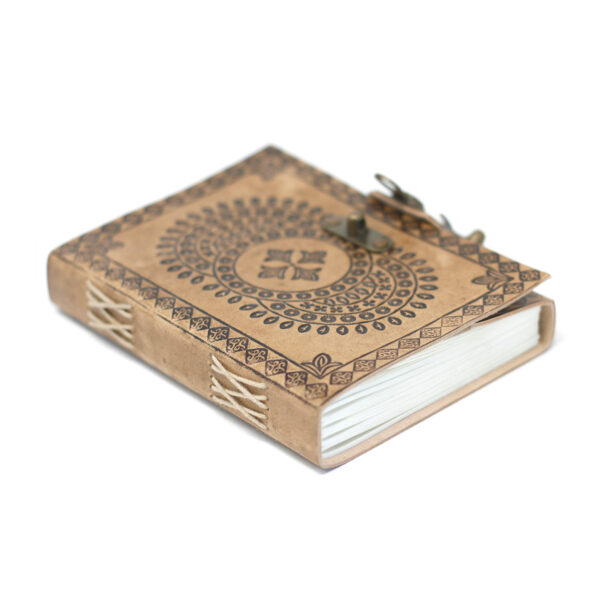 Carnet Mandala bleu en cuir (18x13 cm)- Vendu par 1 – Image 2