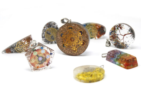 Pendentif de puissance orgonite - Arbre de vie en cur- Vendu par 1 – Image 2