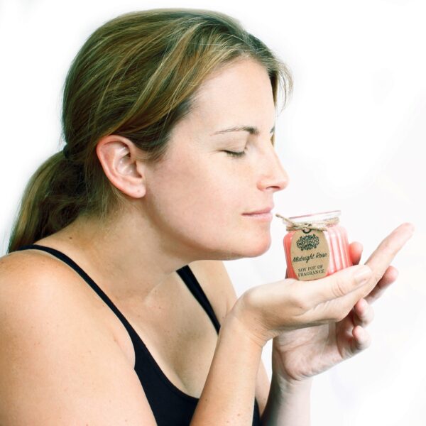 Sur les ailes de jasmin Pot de bougie parfumée au soja- Vendu par 1 – Image 4