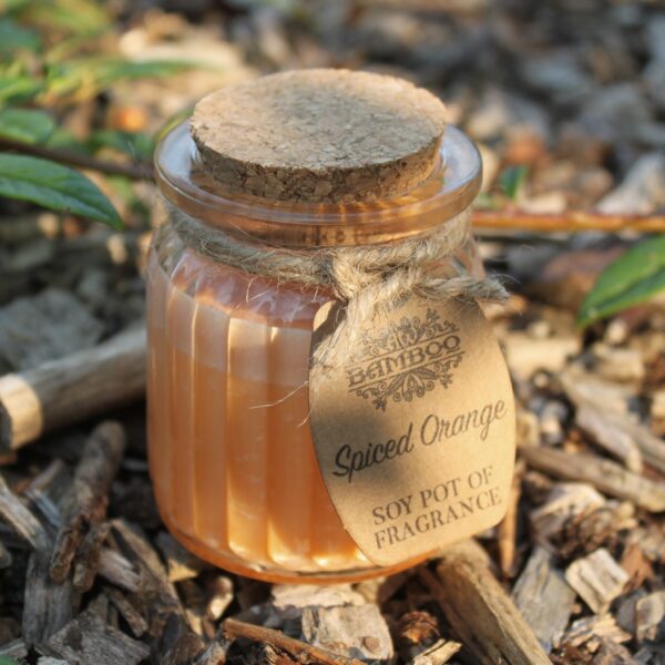 Bougie parfumée en pot de soja orange épicée- Vendu par 1 – Image 3