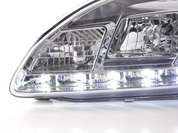 Phare Daylight à LED DRL look Ford Focus 4/5 portes. 05-08 chrome pour véhicules avec direction à droite - – Image 4