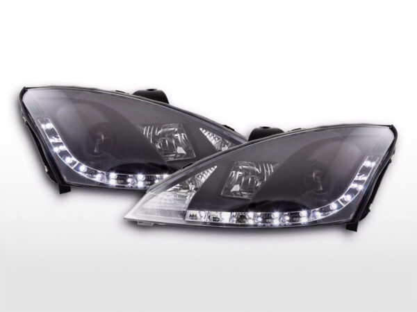 Phare Daylight à LED DRL look Ford Focus 3/4/5 portes. 01-04 noir pour véhicules avec direction à droite -