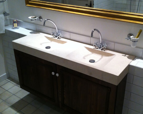 Vasque double en pierre Goult - 130 x 50 x 10 - Charmot Clair Adouci - COMPTOIR DES PIERRES – Image 3