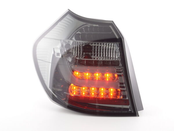 Jeu de feux arrière à LED BMW Série 1 E87 / E81 3/5 portes. 04-06 noir -