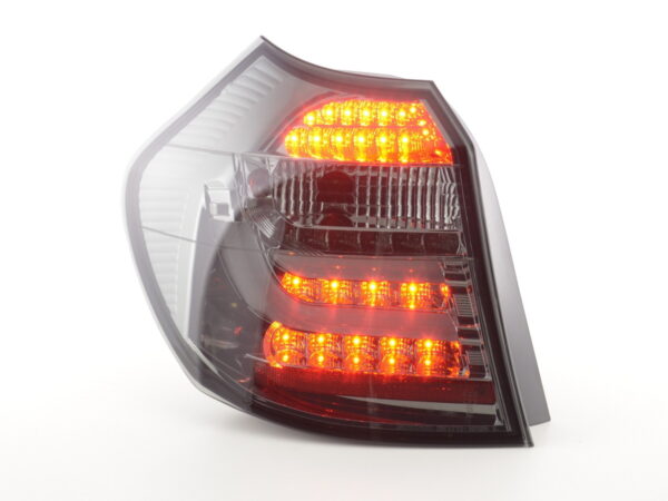 Jeu de feux arrière à LED BMW Série 1 E87 / E81 3/5 portes. 04-06 noir - – Image 2