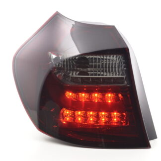 Jeu de feux arrière à LED BMW Série 1 E87 / E81 3/5 portes. 04-07 rouge / noir -