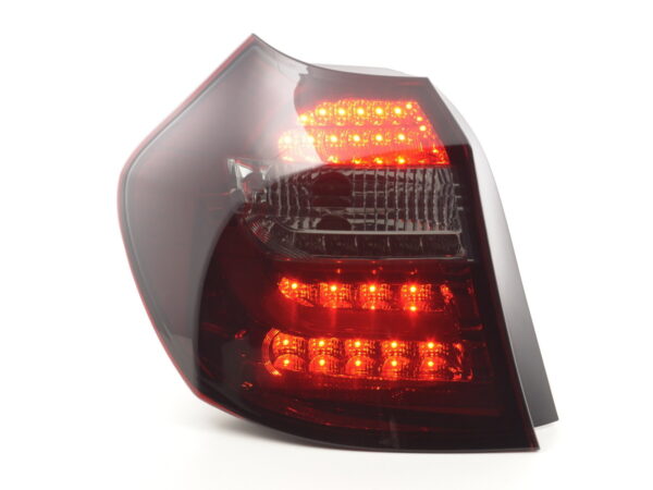 Jeu de feux arrière à LED BMW Série 1 E87 / E81 3/5 portes. 04-07 rouge / noir - – Image 2