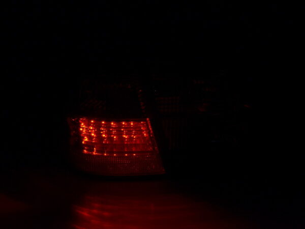 Kit feux arrière à LED Mercedes Classe E Kombi (210) 99-03 rouge / clair - – Image 3