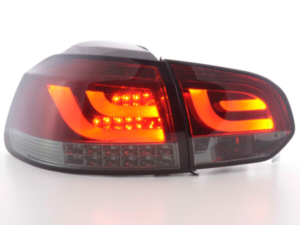 Kit feux arrières LED VW Golf 6 type 1K 2008 à 2012 rouge / noir avec clignotants LED -