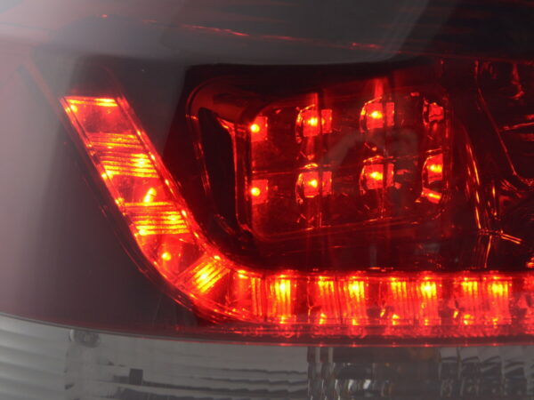 Kit feux arrières à LED VW Golf 6 type 1K 2008-2012 rouge / noir pour conduite à droite - – Image 4