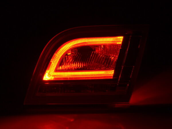 Pièces d'usure feu arrière LED droite Audi A3 Sportback (8PA) 09-12 rouge / clair - – Image 2