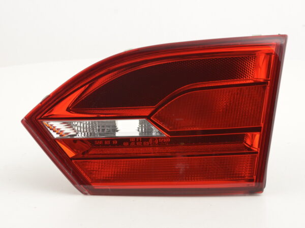 Pièces détachées feu arrière droit VW Jetta 6 2010- -