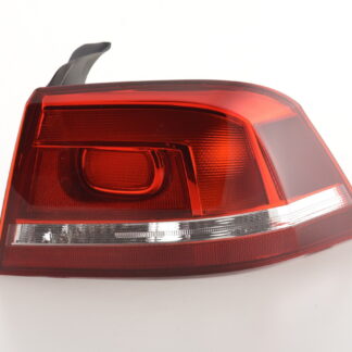 Pièces d'usure feu arrière droit VW Passat 3C Sedan 2010- rouge / clair -