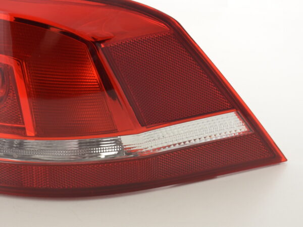 Pièces d'usure feu arrière droit VW Passat 3C Sedan 2010- rouge / clair - – Image 4