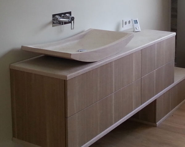 Vasque en pierre Vence - 110 x 45 x 12 - Charmot Clair Adouci - COMPTOIR DES PIERRES – Image 5