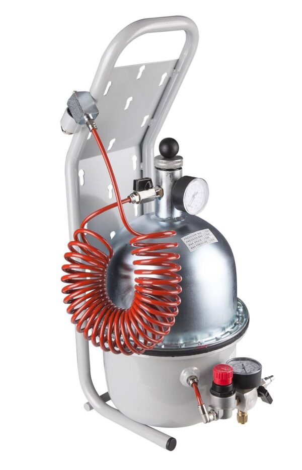 Purgeur pneumatique de freins et d'embrayagesPurgeur pneumatique de freins et d'embrayages 5L - HU 1109 - CLAS Equipements