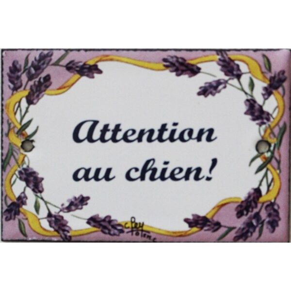 Plaque de porte émaillée plate de 10,5 x 7cm décor lavandes : ATTENTION AU CHIEN !