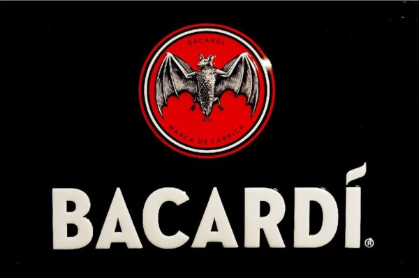 Plaque métal publicitaire 20x30 cm bombée en relief : LOGO Bacardi – Image 2