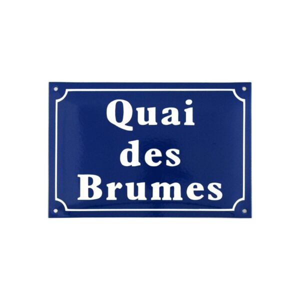 Plaque de rue émaillée : QUAI DES BRUMES