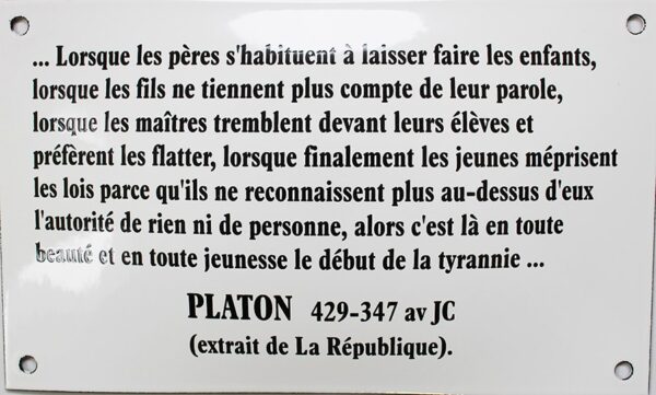 Plaque émaillée : Lorsque les pères...(platon) – Image 2