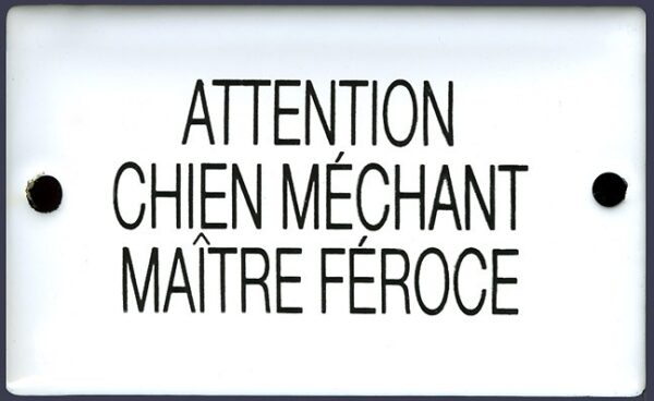 Plaque humoristique émaillée bombée 6x10 cm ATTENTION AU CHIEN MAITRE FEROCE – Image 2