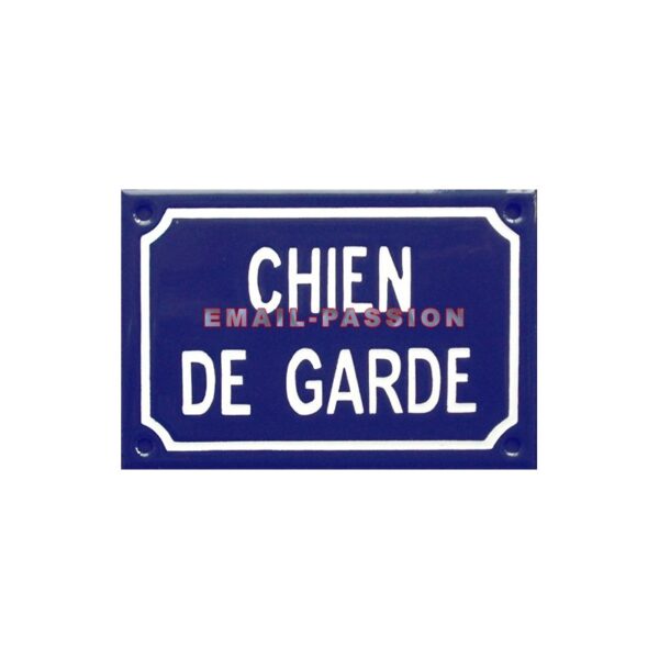 Plaque de rue émaillée de 10x15cm en relief, plate, fait au pochoir. Chien de garde