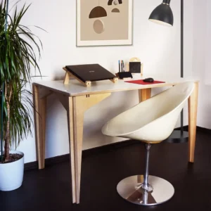 BUREAU WORK ON DESK
