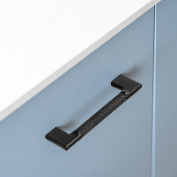 Emuca Lot de 5 poignées pour meubles Sofia, L189mm, entraxe 160mm, Aluminium , Peint en noir – Image 3