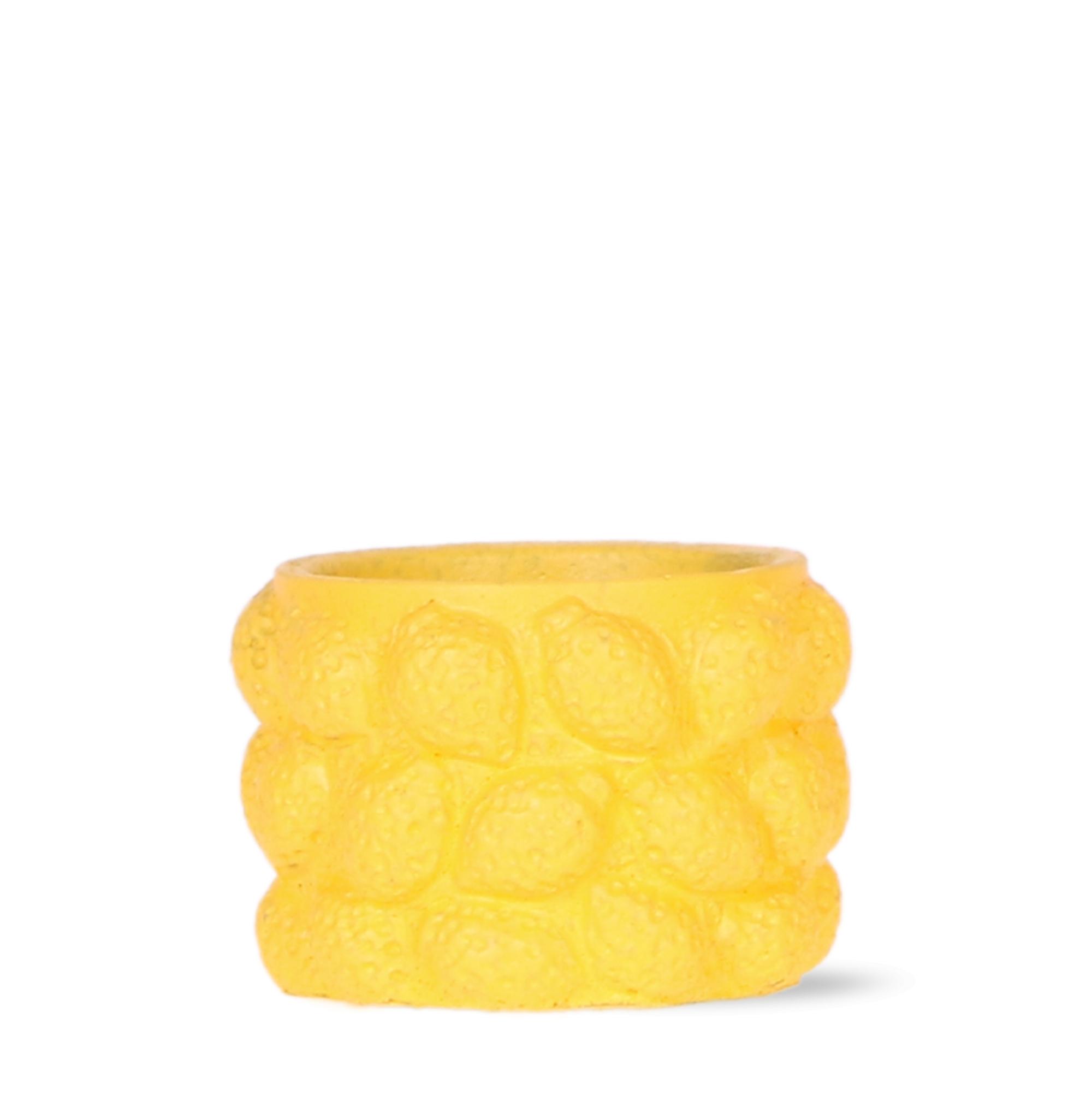 Kolibri Home | Citrus pot yellow en pot Ø6cm. Plante verte type Kolibri Home | Citrus pot yellow, livrée en pot, idéale pour intérieur lumineux.