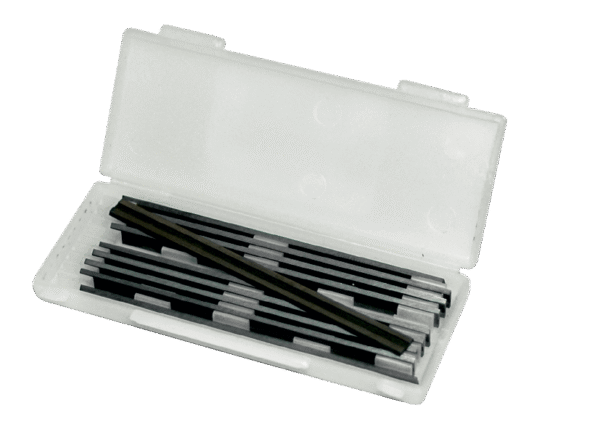 BOITE 10 FERS DE RABOT REVERS. CARBURE 82X5,5X1,1