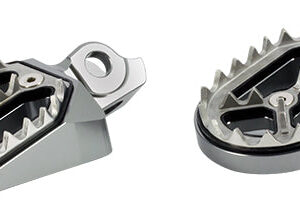 Repose-pieds Alu CNC Couleur Titane - SUZUKI