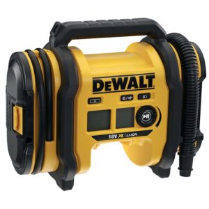 Gonfleur 18V XR avec écran LCD, lampe Led et chargeur de voiture 12 volts - DEWALT - 117245