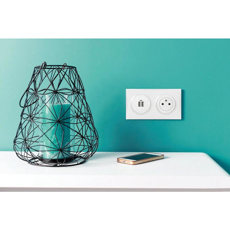 Triple prise de courant 2P+T Surface dooxie 16 A précâblé blanc - Legrand - 632983 – Image 3