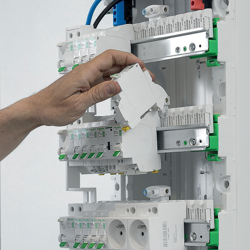 Interrupteur différentiel Resi9 2P 63A 30mA Type A embrochable XE - Schneider - 574820 – Image 2